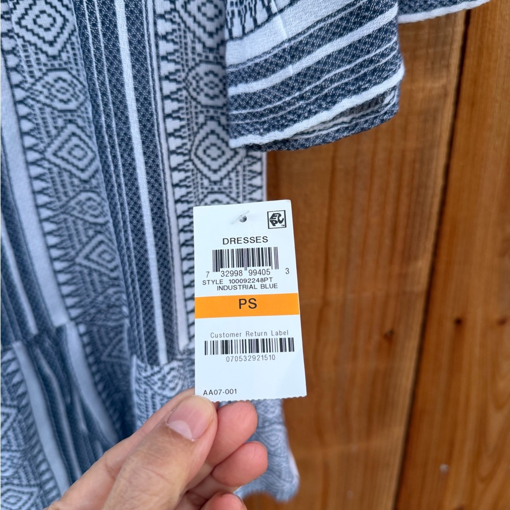 NWT style&Co petite S in Blue and White Patterned Dress - Picture 2 of 10